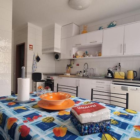 Apartmento Praia Da Dona Ana Lagos Eksteriør bilde
