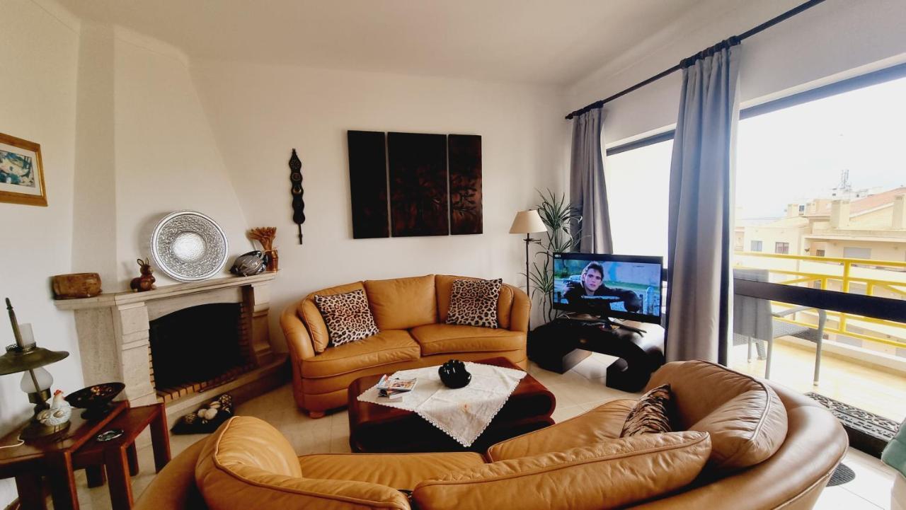 Apartmento Praia Da Dona Ana Lagos Eksteriør bilde